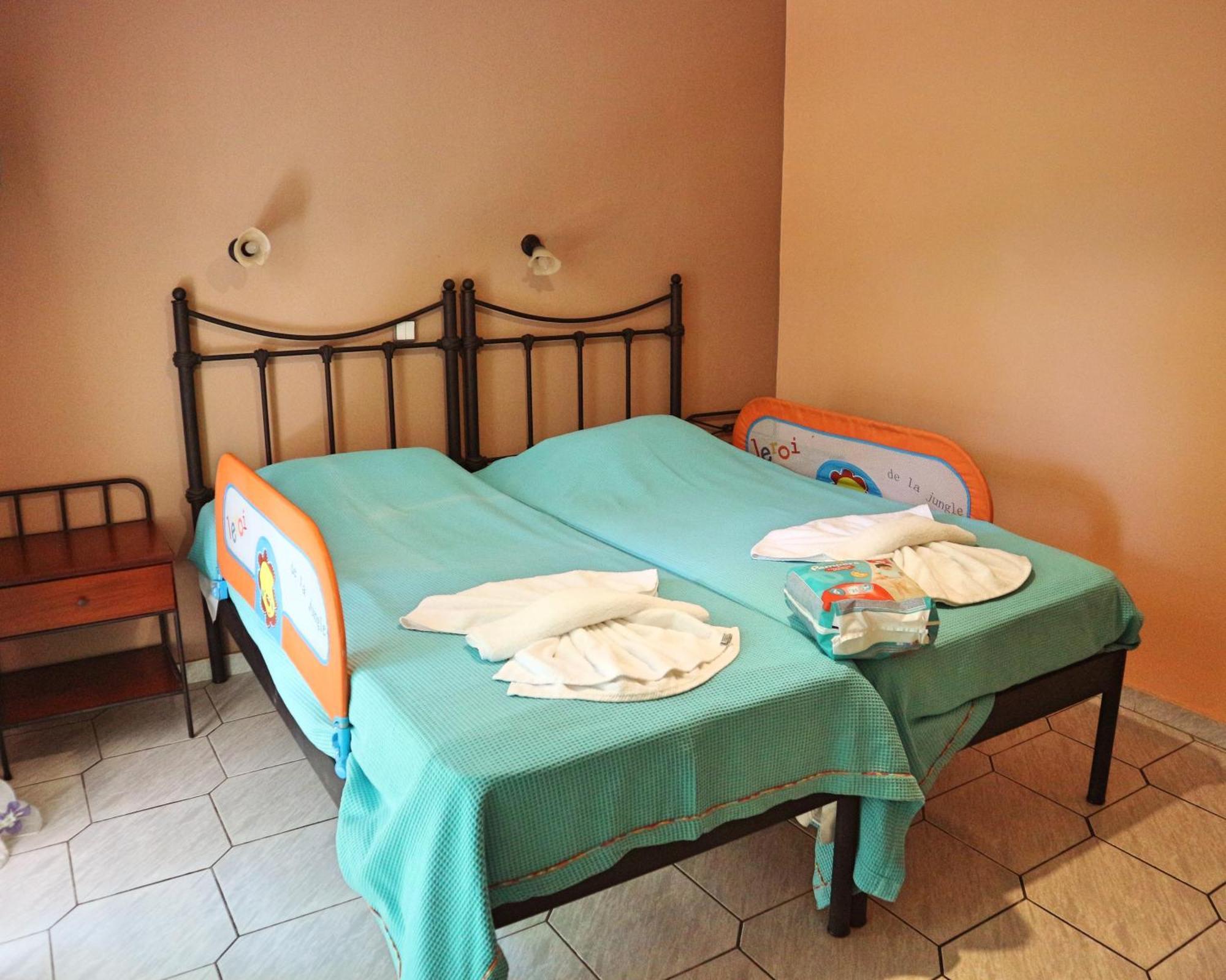 Villa Eleni Seaside Apartments Platanias  Room photo